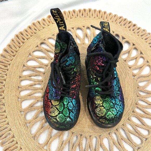 Dr Martens Infant 1460 Metallic Suede Ankle Boots in Black + Rainbow US 7 - Picture 2 of 9